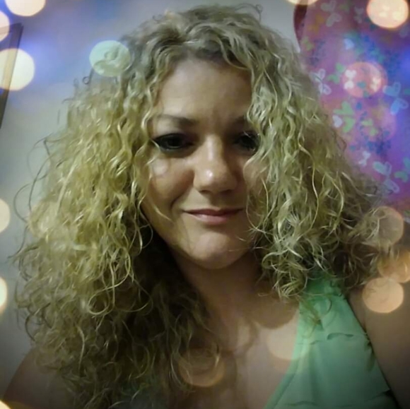 Meet your Posher, Kelly - Picture 5 of 5